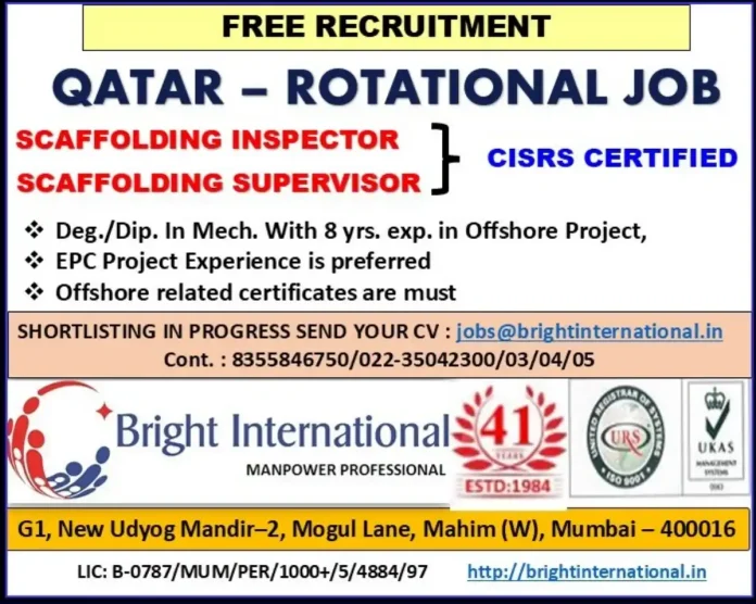 Scaffolding professionals working on offshore project in Qatar