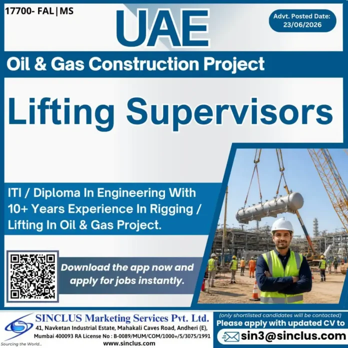 Lifting Supervisor at oil and gas construction site in UAE